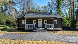 744 22nd St NE, Hickory, NC 28601