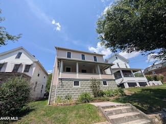 1307 Spruce St, Hollidaysburg, PA 16648
