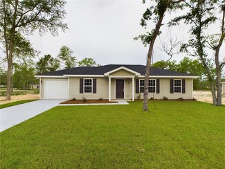 35 Twin Parks Dr, Jesup, GA 31545