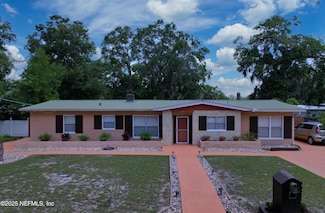2608 Gillis St, Palatka, FL 32177