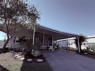 3141 Great Oak St, Zephyrhills, FL 33543