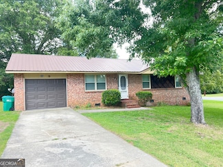 906 Tower Rd NE, Social Circle, GA 30025