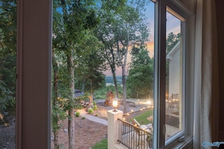 4048 Hawks Way NE, Huntsville, AL 35811