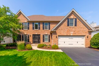 4707 Chokeberry Dr, Naperville, IL 60564