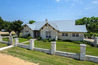 3841 W Us Hwy 290, Fredericksburg, TX 78624