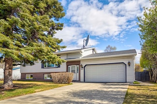1017 Kodiak St, Fairbanks, AK 99709