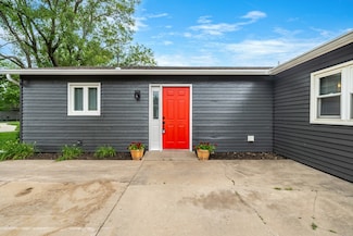 2413 Galloway Dr, Manhattan, KS 66502