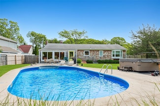 197 Longneck Blvd, Riverhead, NY 11901