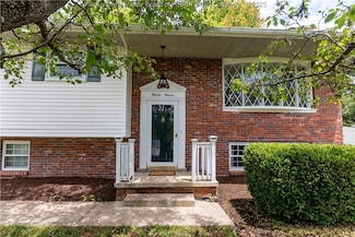 1111 Shamrock Rd, Charleston, WV 25314