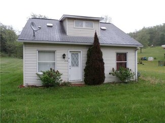 234 Country Club Rd, Washington, PA 15301