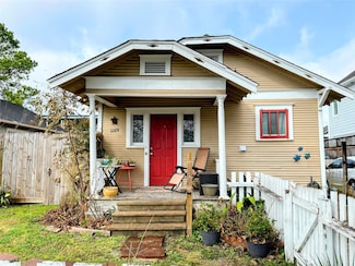 1109 Walton St, Houston, TX 77009