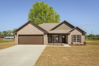 133 NE Bunnell Ave, Muscle Shoals, AL 35661