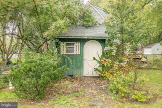 4963 Lerch Dr, Shady Side, MD 20764