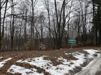 11133 Chase Rd, Athens, OH 45701