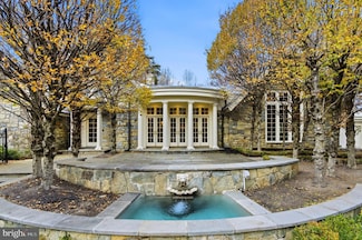 9324 Georgetown Pike, Great Falls, VA 22066