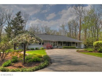 3850 Falls Rd, Chagrin Falls, OH 44022
