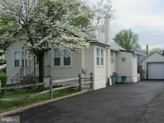 825 Wyoming Ave, Croydon, PA 19021