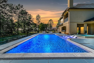 28 Royal King Rd, Tomball, TX 77377