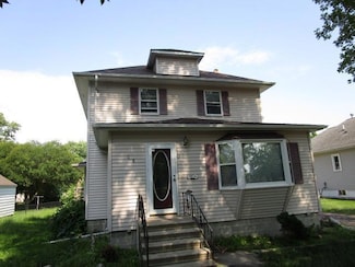206 N Central Ave, Truman, MN 56088
