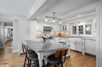 9 Old Jenckes Hill Rd Unit 1, Lincoln, RI 02865