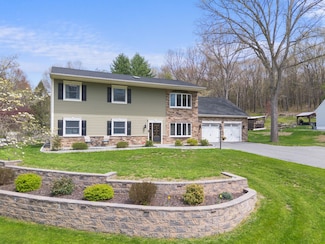 6 Picardi Ct, Wappingers Falls, NY 12590