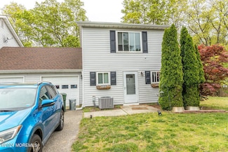 9 Desiree Ct, Howell, NJ 07731
