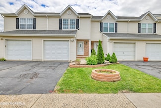 26 Lorenzo Ct, Matawan, NJ 07747