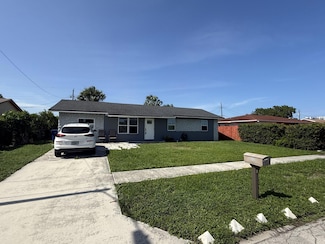 640 W 34th St, Riviera Beach, FL 33404