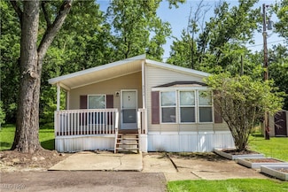 6226 Sue Lynn Dr, Ravenna, OH 44266