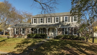 1224 W Whytecliff Rd, Palatine, IL 60067