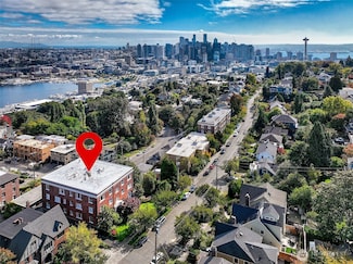 1902 Bigelow Ave N Unit 301, Seattle, WA 98109