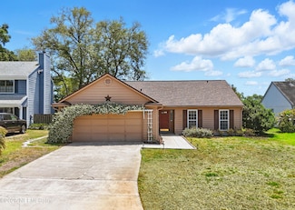 14110 Drakes Point Dr, Jacksonville, FL 32224