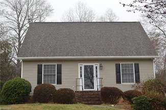 137 N Summit Dr, Mount Airy, NC 27030