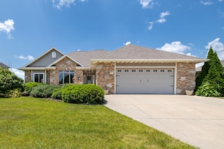 449 Tahoe Ln, Hartford, WI 53027