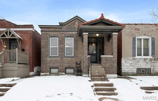 4250 Connecticut St, Saint Louis, MO 63116