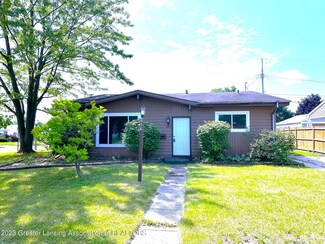 816 Kendon Dr, Lansing, MI 48910
