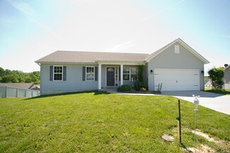 28 Hunters Pointe Dr, Winfield, MO 63389
