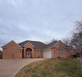 3317 Sir Stewart Cir, Grand Prairie, TX 75052