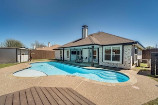305 Modene Ave, Waxahachie, TX 75165