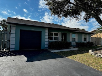 9548 Richmond Cir, Boca Raton, FL 33434