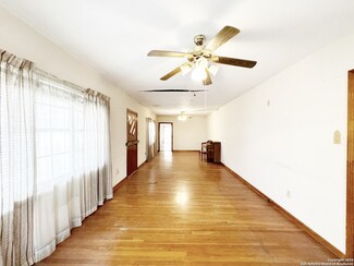 104 County Road 2613, Moore, TX 78057