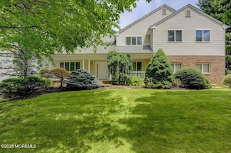 34 Knob Hill Rd, Morganville, NJ 07751