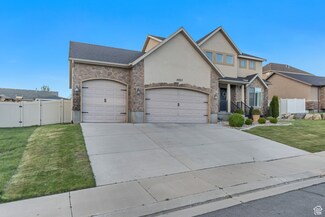 8983 N Barton Creek Dr, Eagle Mountain, UT 84005