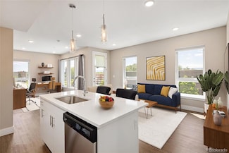 2374 S University Blvd Unit 202, Denver, CO 80210