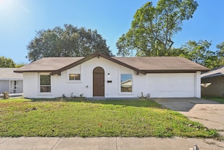 109 Harper Ct, Grand Prairie, TX 75051