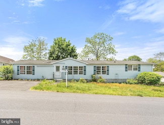 402 Ford Hook Rd, Chalfont, PA 18914