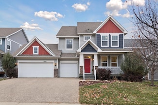 1056 Rosemary Cir, Chaska, MN 55318