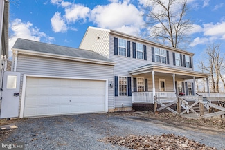 153 Hunter Ave, Chester Gap, VA 22623