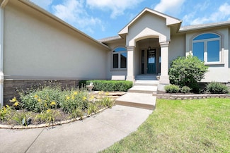 12548 E Killarney St, Wichita, KS 67206
