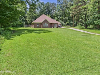 200 S Mullins Rd, Holly Springs, MS 38635